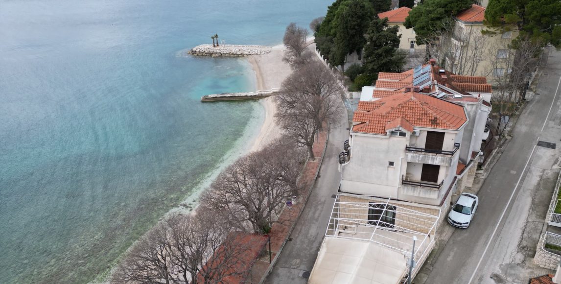 Penzión priamo pri pláži s reštauráciou a kaviarňou