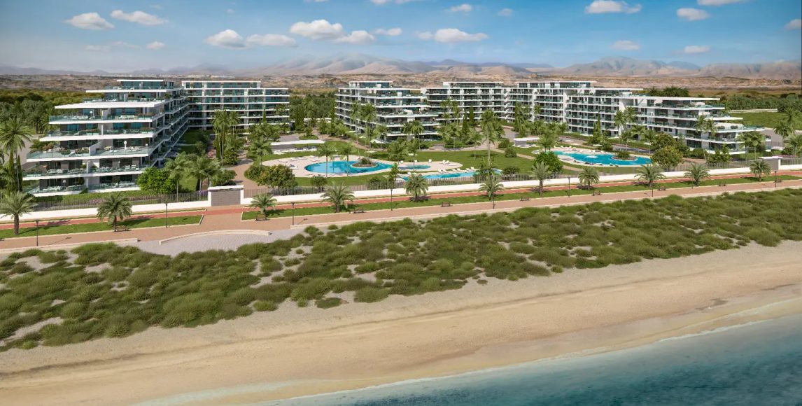 Apartmány s výhľadom na more v Almerimare: južná orientácia, golf a marina v dosahu